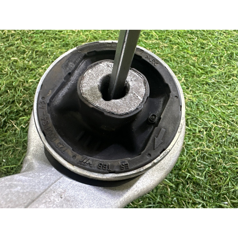 Рычаг подвески (подвеска) AUDI A4 B9 2017 2.0 TFSI 8W0407694B