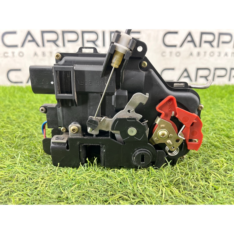 Замок двери (кузов и элементы) AUDI A4 B6 2.4BDV 8E0839016C