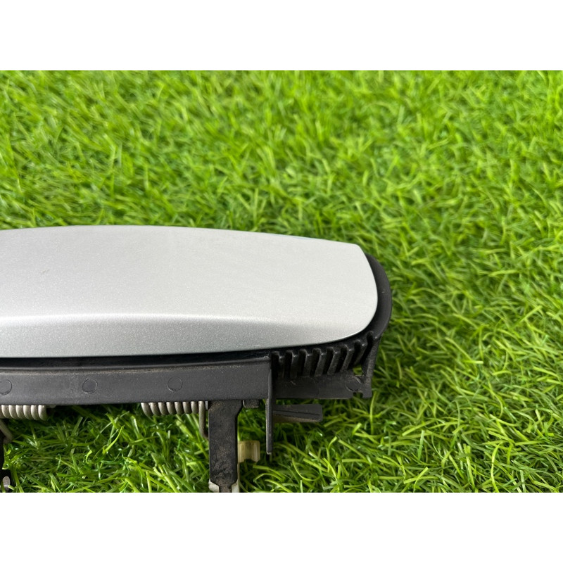 Ручка двери внешняя (кузов и элементы) AUDI A4 B6 2.4BDV 8E0839207