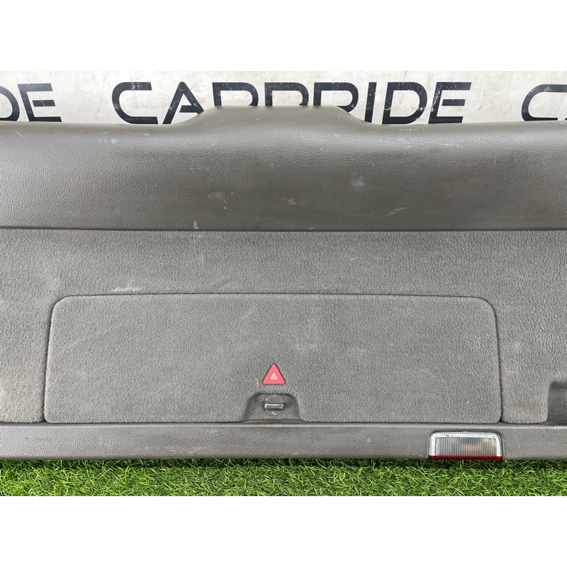 Обшивка крышки багажника (салон) AUDI A4 B6 2.4BDV 8E9867979CMRG