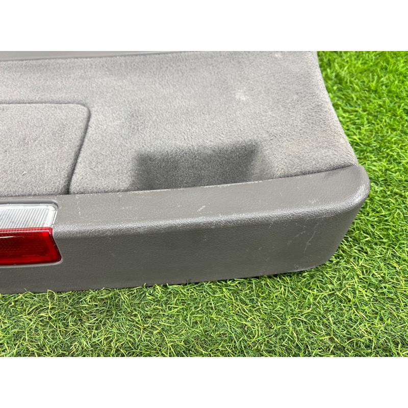 Обшивка крышки багажника (салон) AUDI A4 B6 2.4BDV 8E9867979CMRG