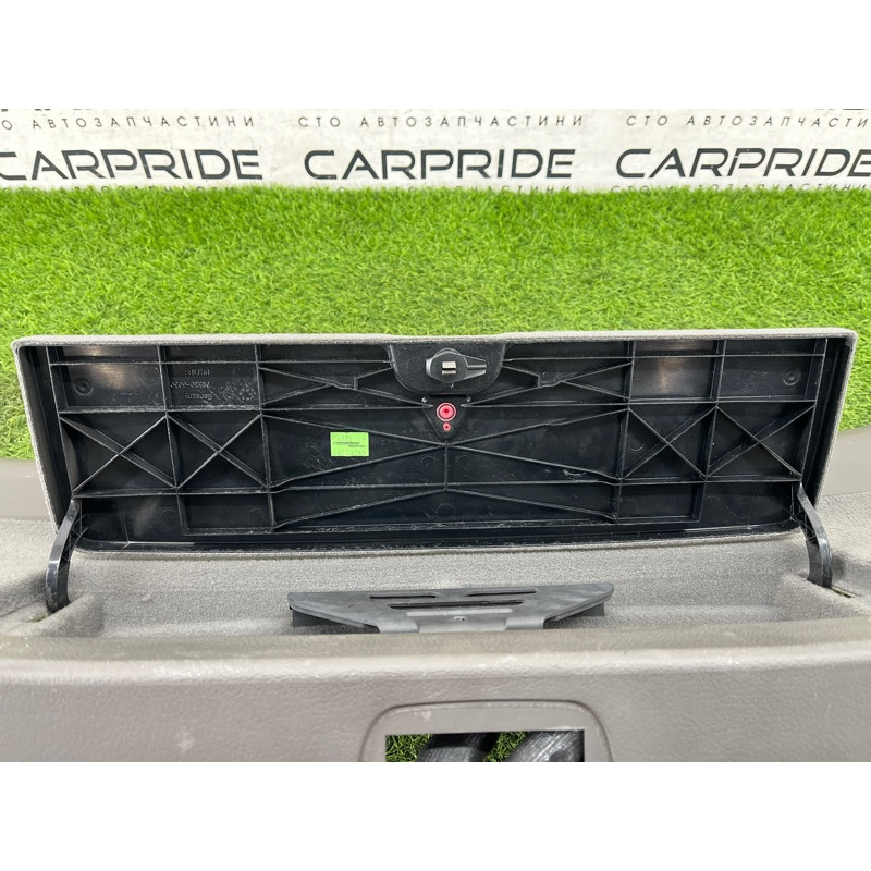 Обшивка крышки багажника (салон) AUDI A4 B6 2.4BDV 8E9867979CMRG
