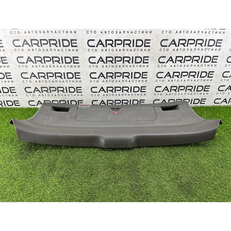 Обшивка крышки багажника (салон) AUDI A4 B6 2.4BDV 8E9867979CMRG