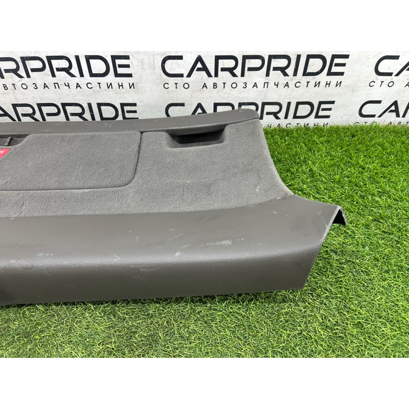 Обшивка крышки багажника (салон) AUDI A4 B6 2.4BDV 8E9867979CMRG
