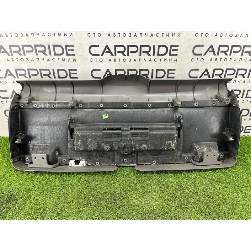 Обшивка крышки багажника (салон) AUDI A4 B6 2.4BDV 8E9867979CMRG