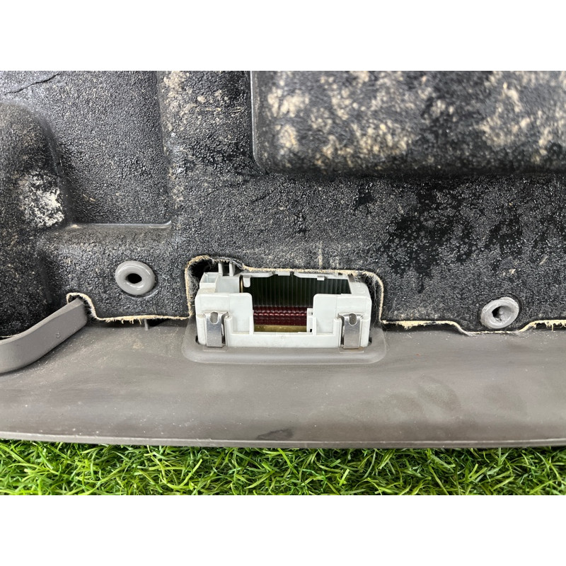 Обшивка крышки багажника (салон) AUDI A4 B6 2.4BDV 8E9867979CMRG