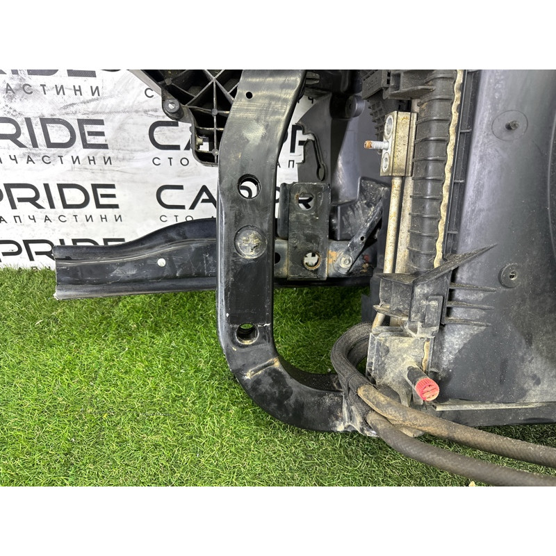 Телевизор (передняя часть кузова) (наружные элементы кузова) Jeep Grand Cherokee WK2 2014 3.0 Diesel 5156114AA