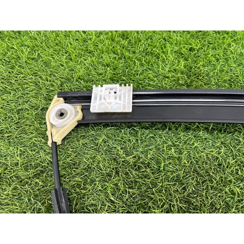 Механизм стеклоподъемника (кузов и элементы) AUDI A4 B6 2.4BDV 8E0837461C