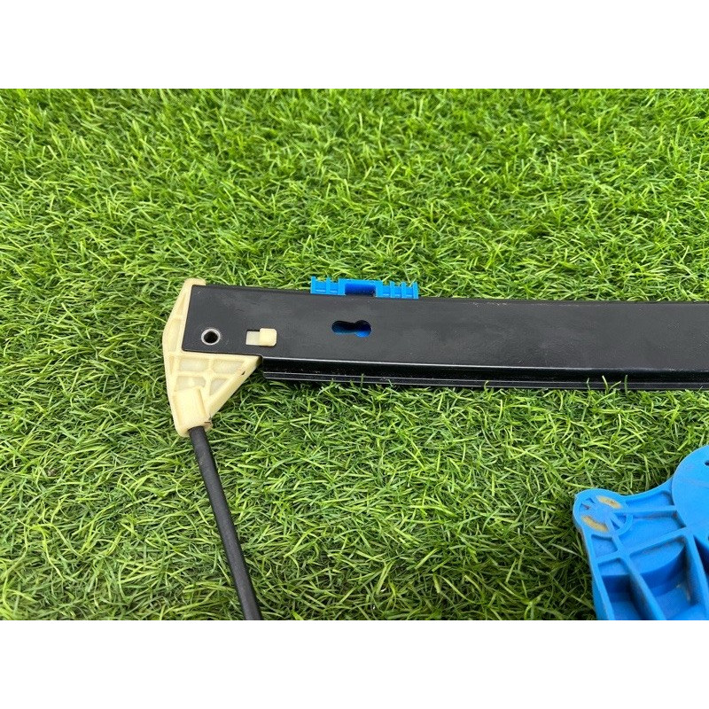 Механизм стеклоподъемника (кузов и элементы) AUDI A4 B6 2.4BDV 8E0837461C