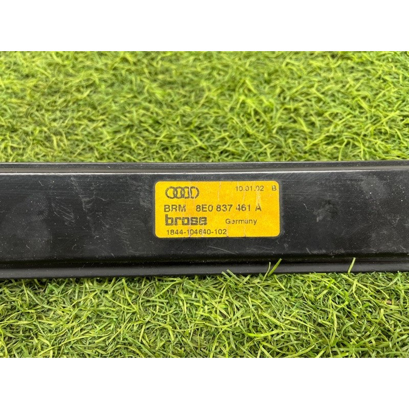 Механизм стеклоподъемника (кузов и элементы) AUDI A4 B6 2.4BDV 8E0837461C