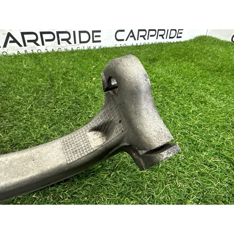 Поворотный кулак (подвеска) AUDI A4 B8 2014 2.0 TFSI 4G0407253A