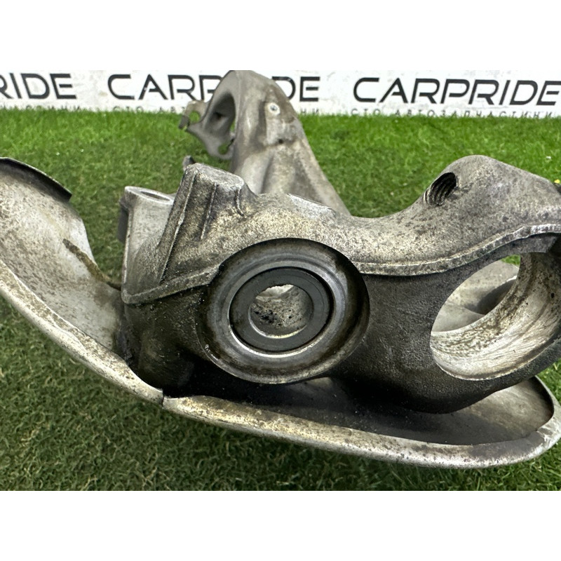 Поворотный кулак (подвеска) AUDI A4 B8 2014 2.0 TFSI 4G0407253A