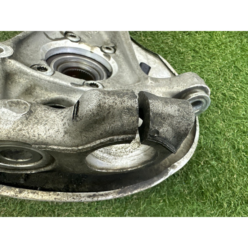 Поворотный кулак (подвеска) AUDI A4 B8 2014 2.0 TFSI 4G0407253A