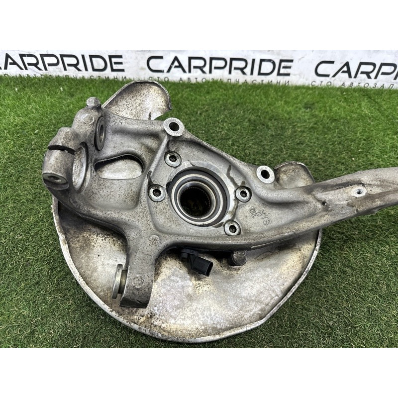 Поворотный кулак (подвеска) AUDI A4 B8 2014 2.0 TFSI 4G0407253A