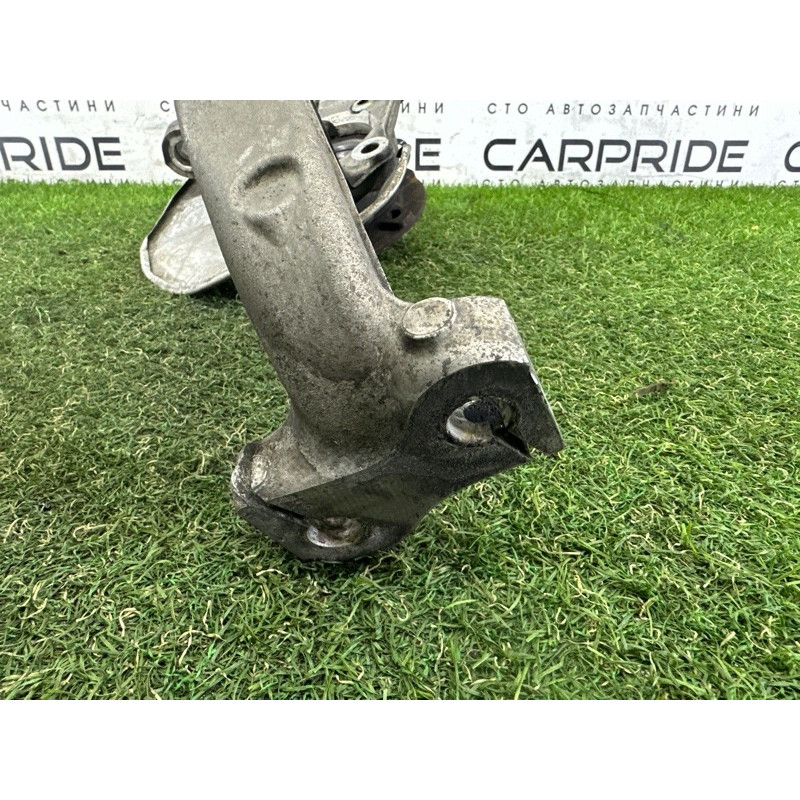 Поворотный кулак (подвеска) AUDI A4 B8 2014 2.0 TFSI 4G0407253A