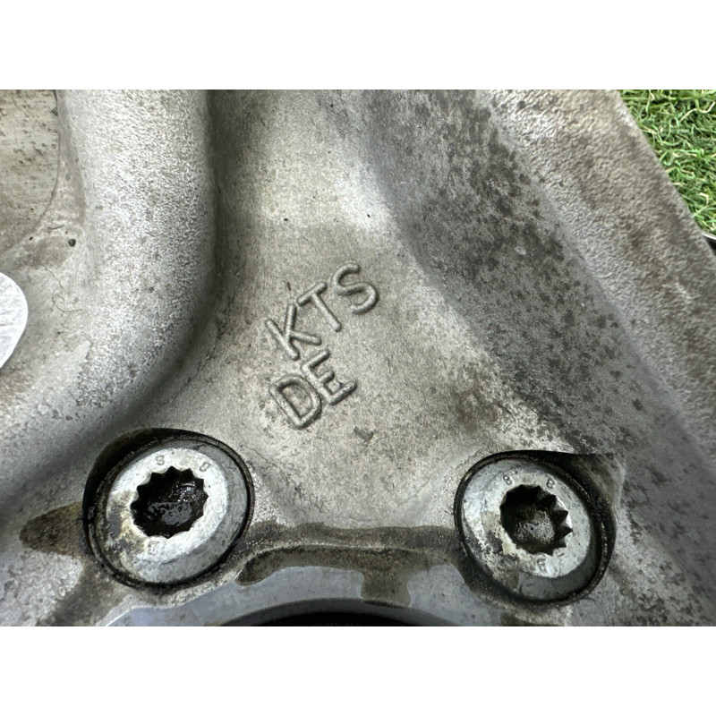 Поворотный кулак (подвеска) AUDI A4 B8 2014 2.0 TFSI 4G0407253A