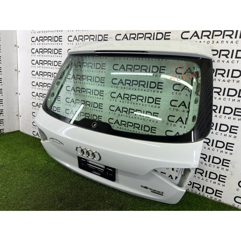 Крышка багажника (кузов и элементы) AUDI A4 B8 2013 2.0 TFSI 8K9827023