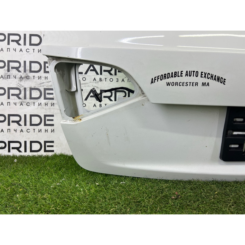 Крышка багажника (кузов и элементы) AUDI A4 B8 2013 2.0 TFSI 8K9827023