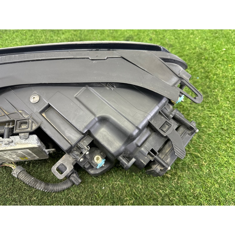 Фара (оптика) Volkswagen Touareg NF 2013 3.6 7P1941752A