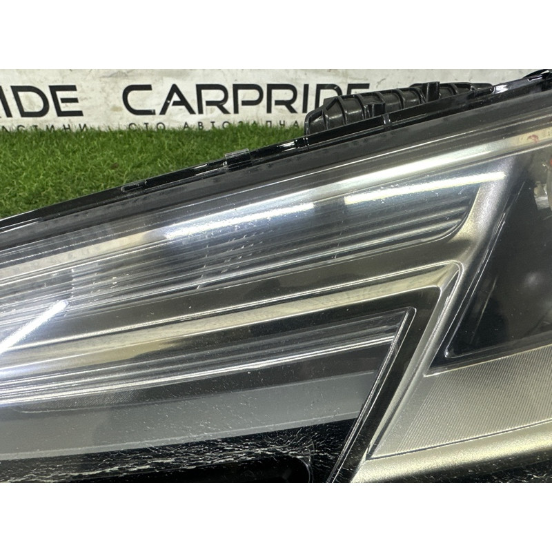 Фара (оптика) AUDI A4 B9 2017 2.0 TFSI 8W0941043B
