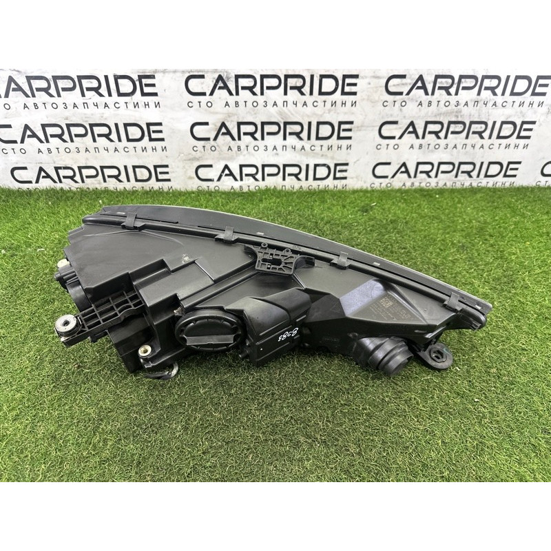 Фара (оптика) AUDI A4 B9 2017 2.0 TFSI 8W0941043B