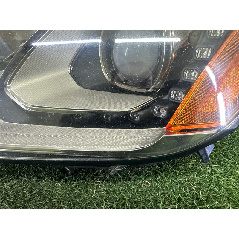 Фара (оптика) Volkswagen Touareg NF 2013 3.6 7P1941751A