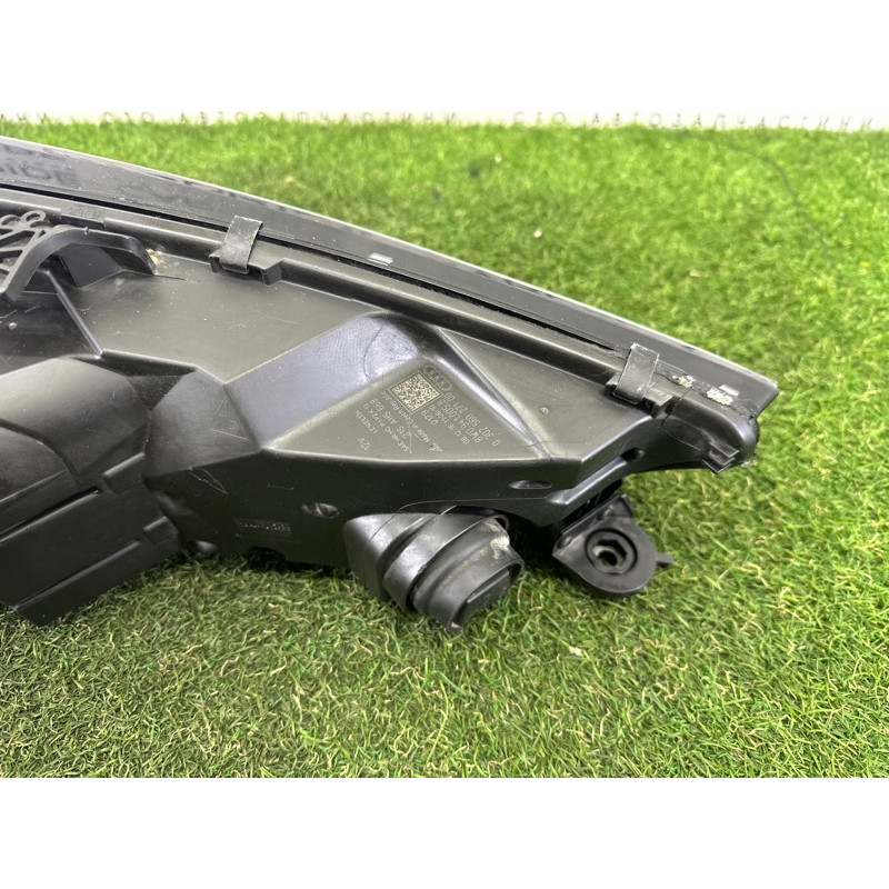 Фара (оптика) AUDI A4 B9 2017 2.0 TFSI 8W0941043B