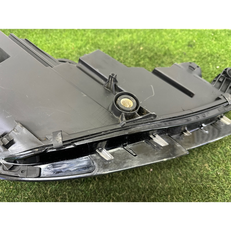 Фара (оптика) AUDI A4 B9 2017 2.0 TFSI 8W0941043B