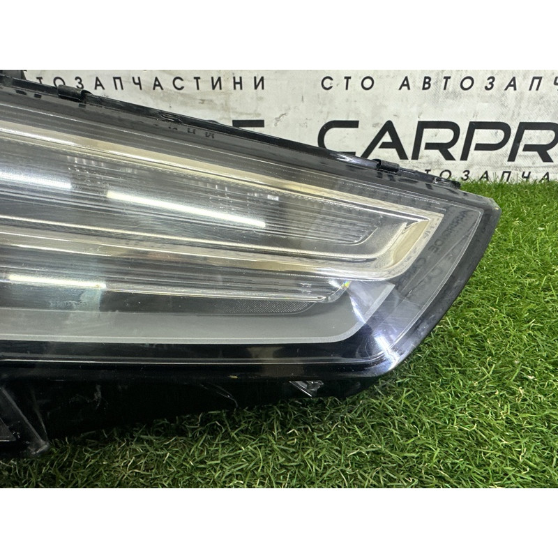 Фара (оптика) AUDI A4 B9 2017 2.0 TFSI 8W0941044B