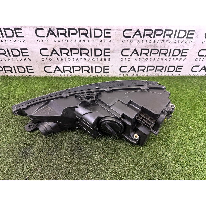 Фара (оптика) AUDI A4 B9 2017 2.0 TFSI 8W0941044B