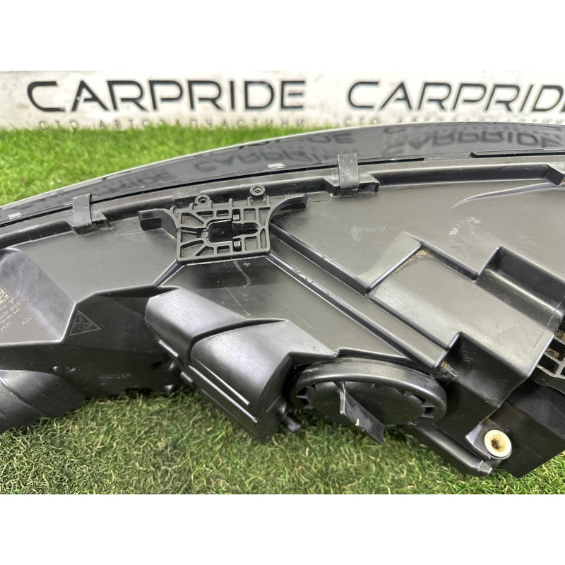 Фара (оптика) AUDI A4 B9 2017 2.0 TFSI 8W0941044B