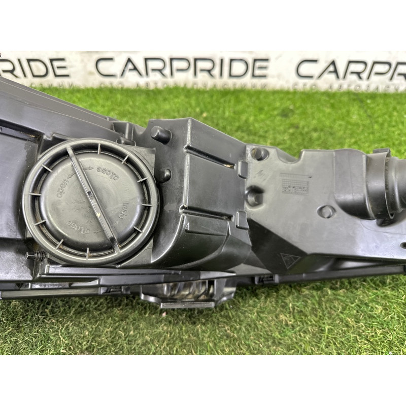 Фара (оптика) AUDI A4 B9 2017 2.0 TFSI 8W0941044B