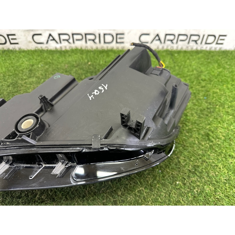 Фара (оптика) AUDI A4 B9 2017 2.0 TFSI 8W0941044B