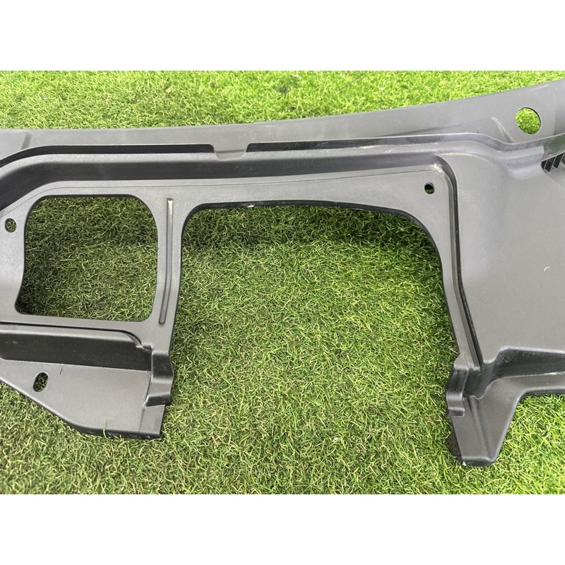 Жабо (кузов и элементы) LAND ROVER Range Rover Evoque L538 2016 2.0 LR073278