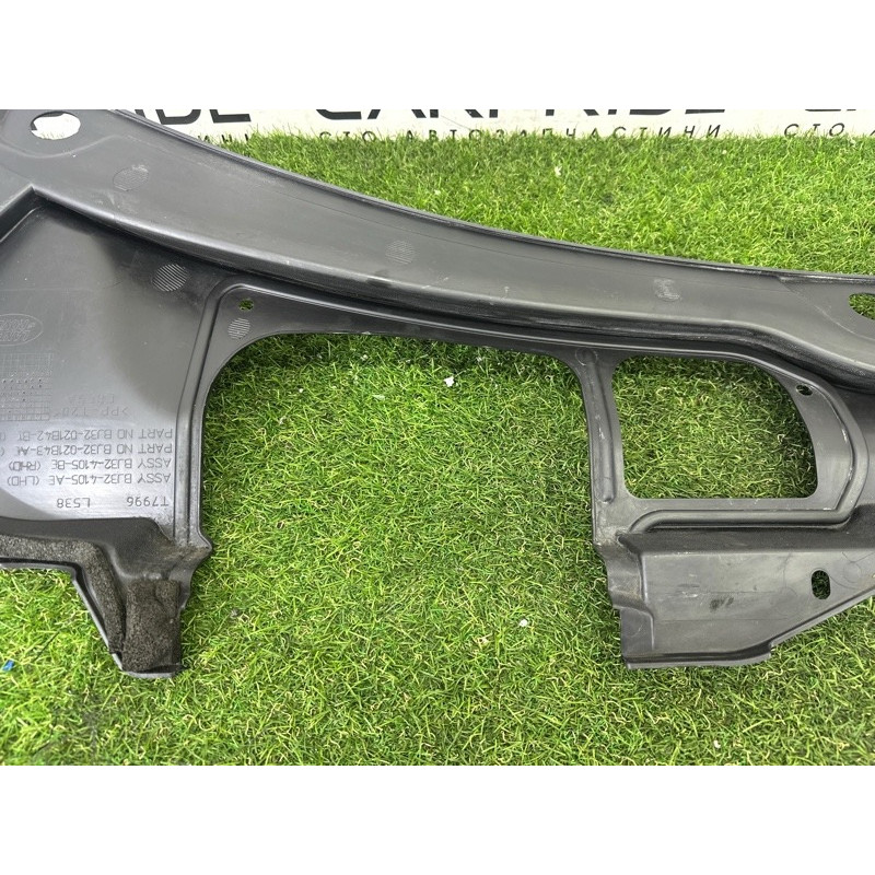 Жабо (кузов и элементы) LAND ROVER Range Rover Evoque L538 2016 2.0 LR073278
