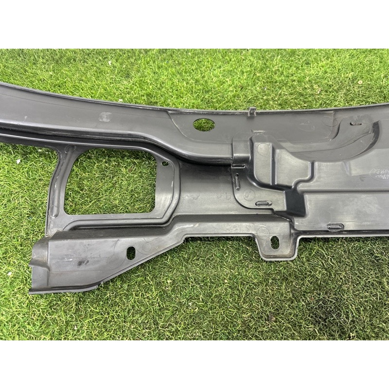 Жабо (кузов и элементы) LAND ROVER Range Rover Evoque L538 2016 2.0 LR073278