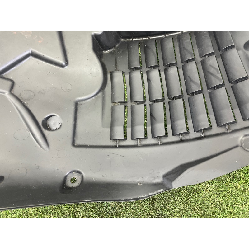 Подкрылок (кузов и элементы) LAND ROVER Range Rover L405 2016 5.0 LR033071