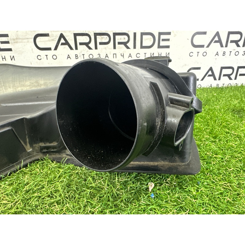 Корпус воздушного фильтра (впускная система) BMW X5 F15 2015 4.4 13717638564