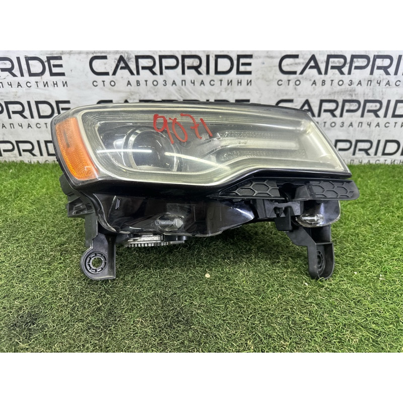 Фара (оптика) Jeep Grand Cherokee WK2 2014 3.0 Diesel 68111000AE