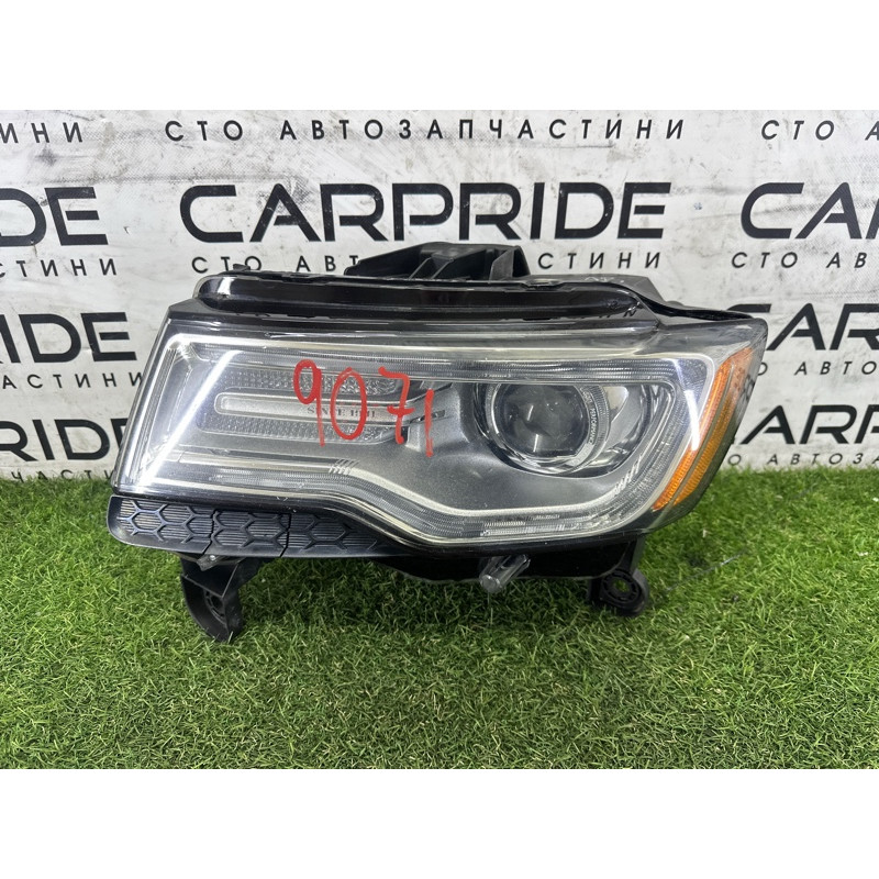 Фара (оптика) Jeep Grand Cherokee WK2 2014 3.0 Diesel 68111001AE