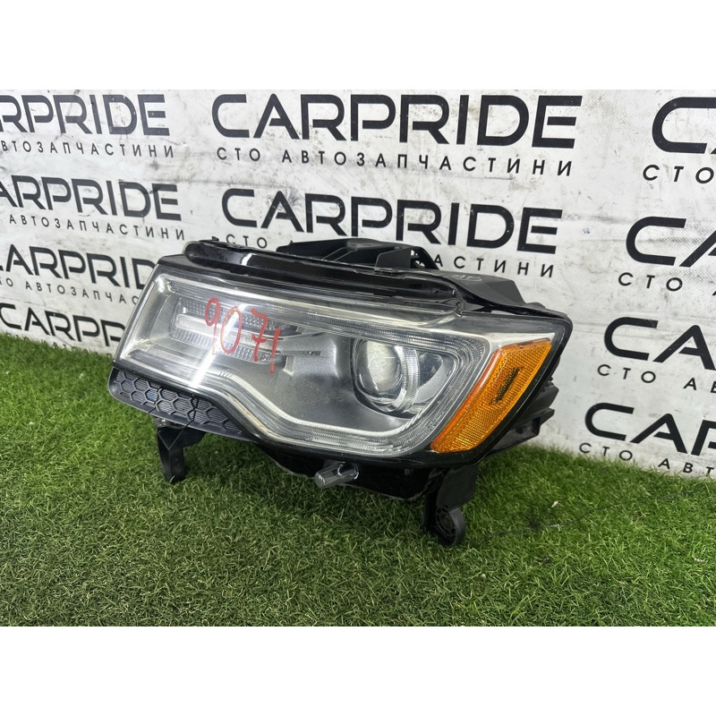 Фара (оптика) Jeep Grand Cherokee WK2 2014 3.0 Diesel 68111001AE
