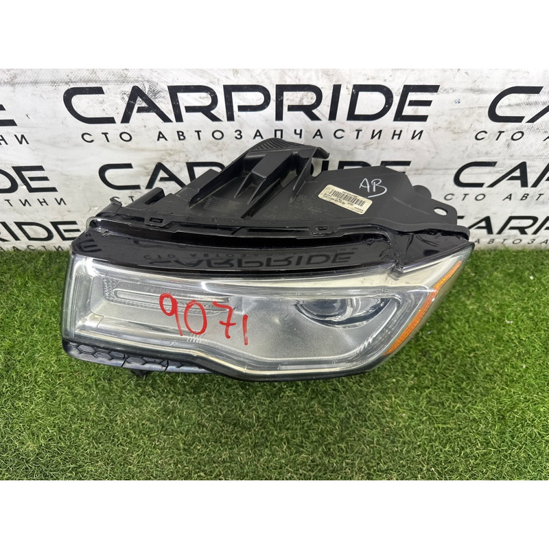 Фара (оптика) Jeep Grand Cherokee WK2 2014 3.0 Diesel 68111001AE