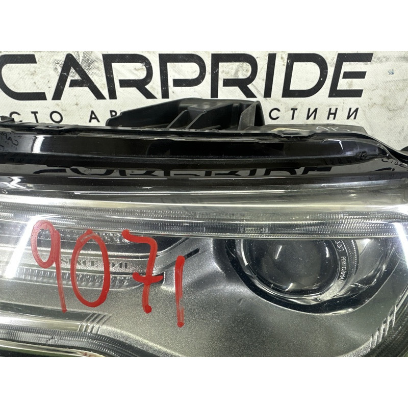 Фара (оптика) Jeep Grand Cherokee WK2 2014 3.0 Diesel 68111001AE