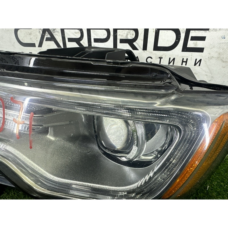 Фара (оптика) Jeep Grand Cherokee WK2 2014 3.0 Diesel 68111001AE