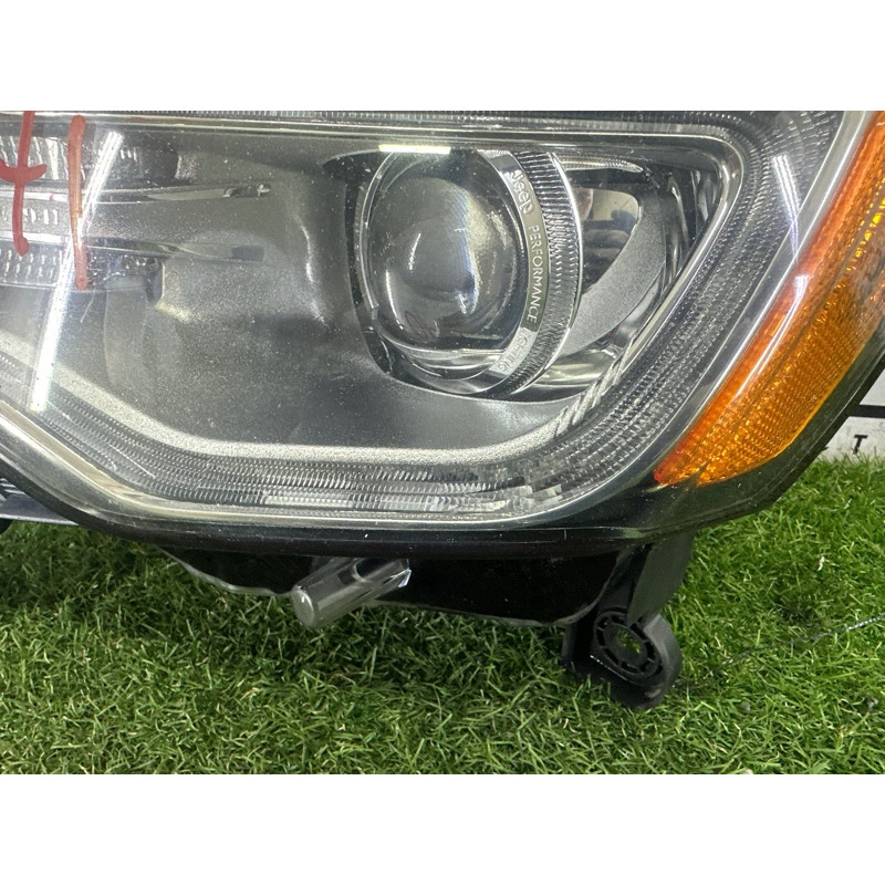 Фара (оптика) Jeep Grand Cherokee WK2 2014 3.0 Diesel 68111001AE
