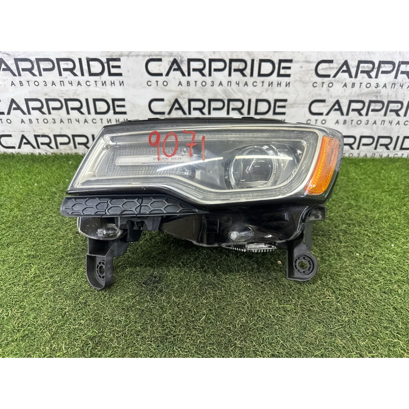 Фара (оптика) Jeep Grand Cherokee WK2 2014 3.0 Diesel 68111001AE
