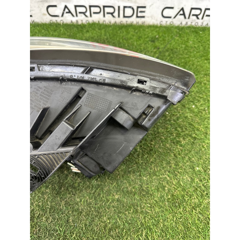 Фара (оптика) Jeep Grand Cherokee WK2 2014 3.0 Diesel 68111001AE