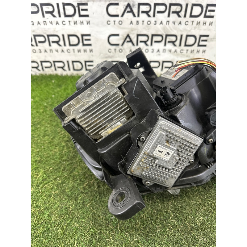 Фара (оптика) Jeep Grand Cherokee WK2 2014 3.0 Diesel 68111001AE