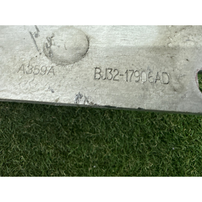 Усилитель бампера (наружные элементы кузова) LAND ROVER Range Rover Evoque L538 2016 2.0 LR066891