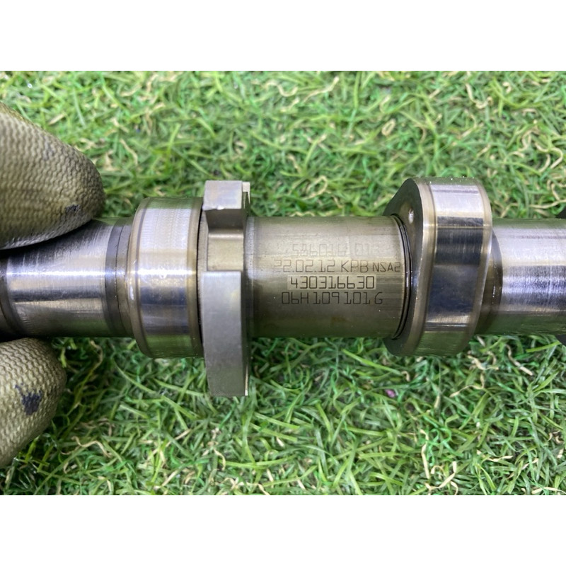 Распредвал впускной (двигатель и элементы) AUDI A4 B8 2012 2.0 CAEB 06H109021K